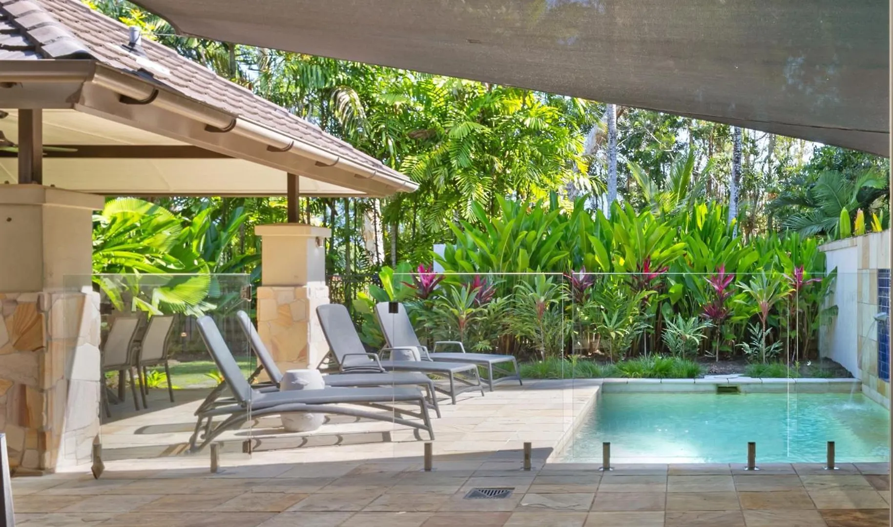 Seaeden Port Douglas Apartments Craiglie